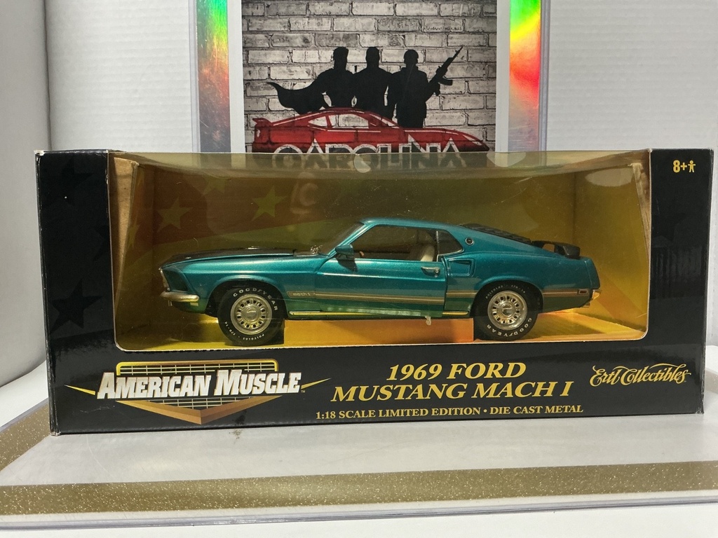 1:18 ERTL 1969 FORD MUSTANG MACH 1 BLUE ON WHITE