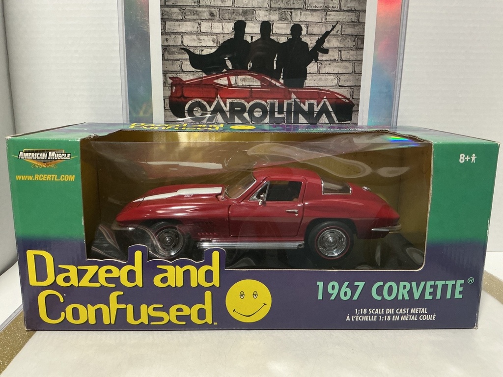 1:18 ERTL DAZED AND CONFUSED - 1967 CORVETTE [DAMAGED BOX]
