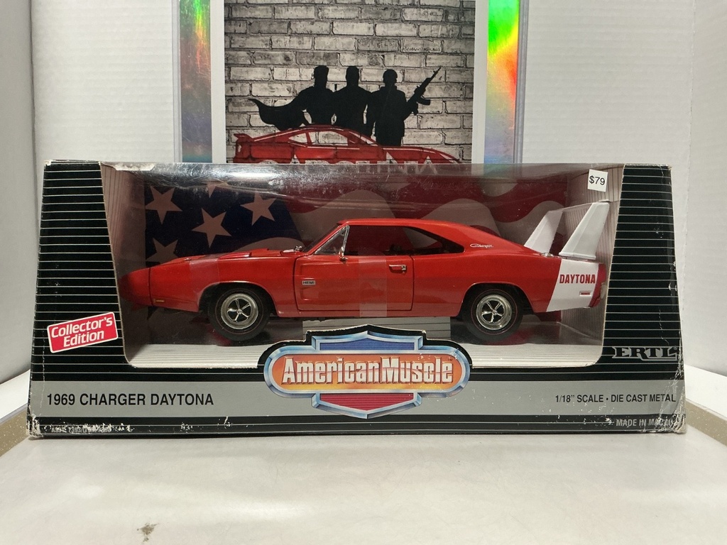 1:18 ERTL AMERICAN GRAFFITI - 1969 DODGE CHARGER DAYTONA RED ON BLACK