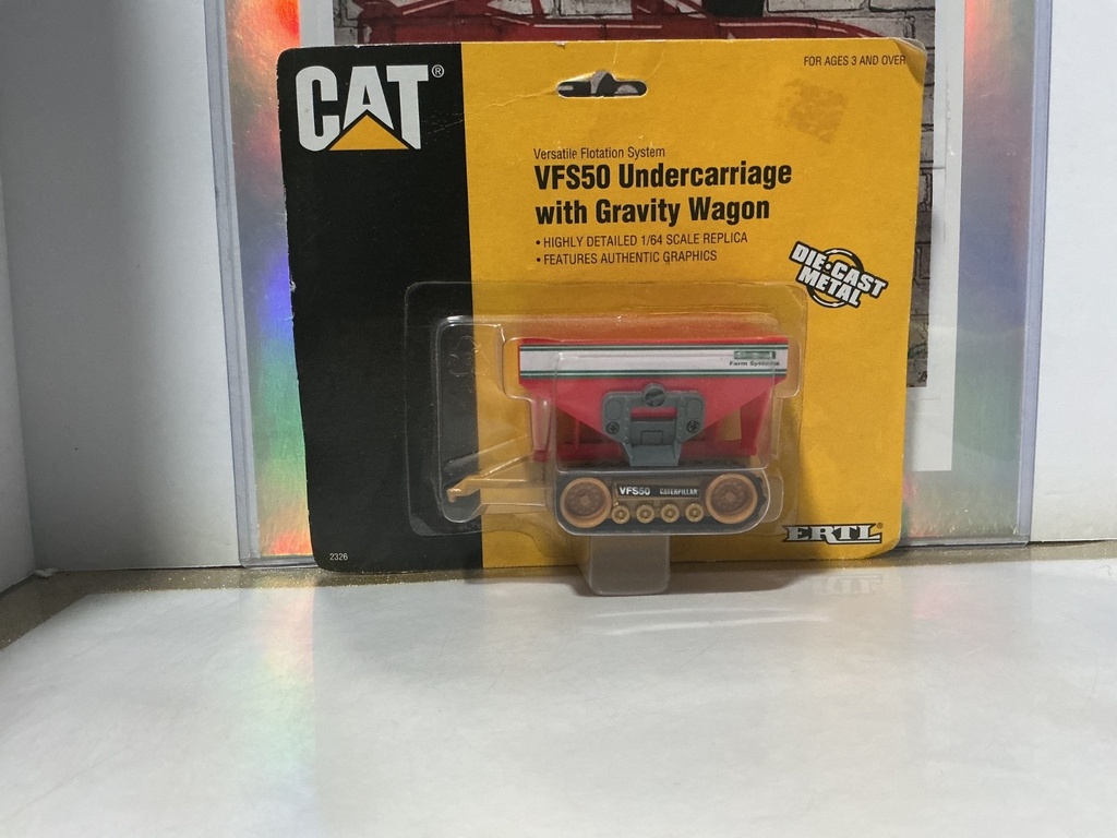 [101617] 1/64 CATERPILLAR VFS50 UNDERCARRIAGE W/ GRAVITY WAGON