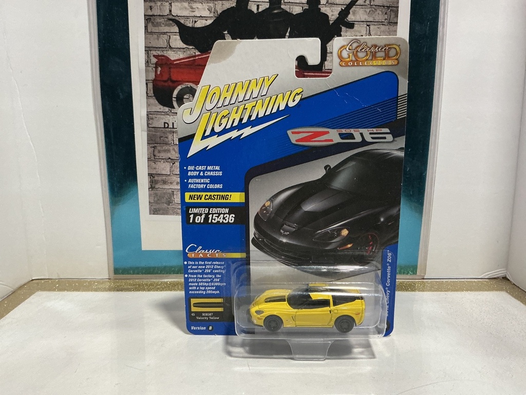 [007145] 1:64 JOHNNY LIGHTNING COLLECTION- 2012 CHEVY CORVETTE Z06