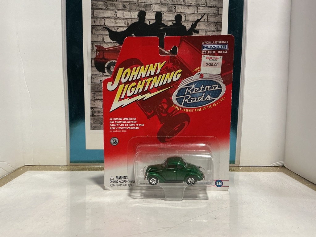 [007160] 1:64 JOHNNY LIGHTNING COLLECTION- ‘37 FORD COUPE