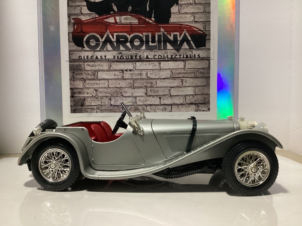 1:18 Burago 1937 Jaguar SS 100 Grey on Red (no windshield)