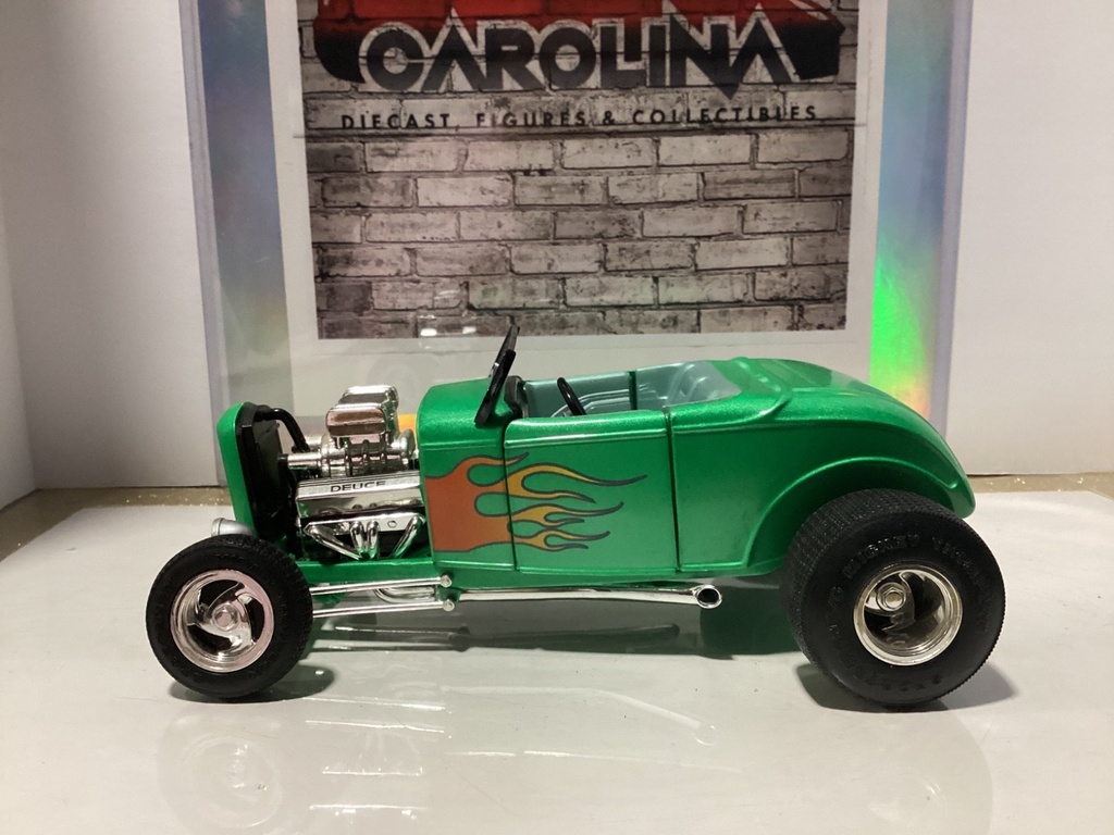 1:18 ERTL Ford Coupe Green w/ Flames Convertible