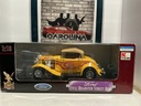 1:18 ROAD SIGNATURE DIE CAST- FORD 1932 ROADSTER STREET ROD