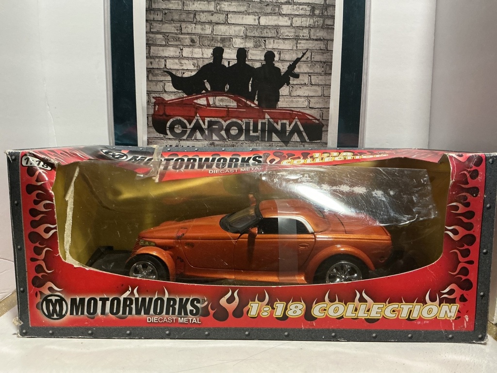1:18 MOTORWORKS DIE CAST METAL- CHRYSLER HOWLER *DAMAGED BOX*