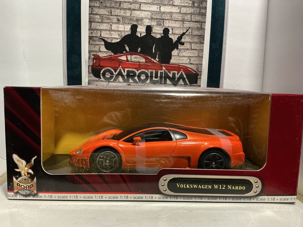 1:18 ROAD SIGNATURE DIE CAST- VOLKSWAGEN W12 NARDO