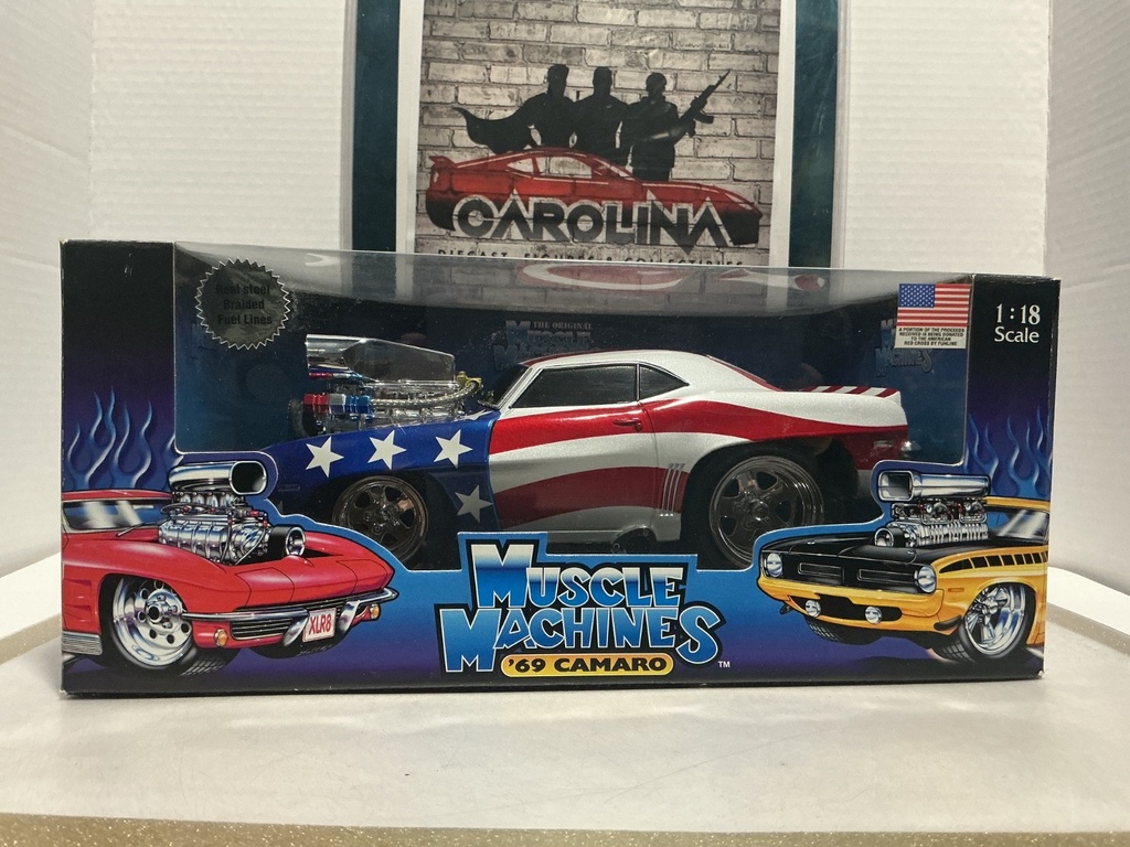 1:18 MUSCLE MACHINES ‘69 CAMARO U.S.A.