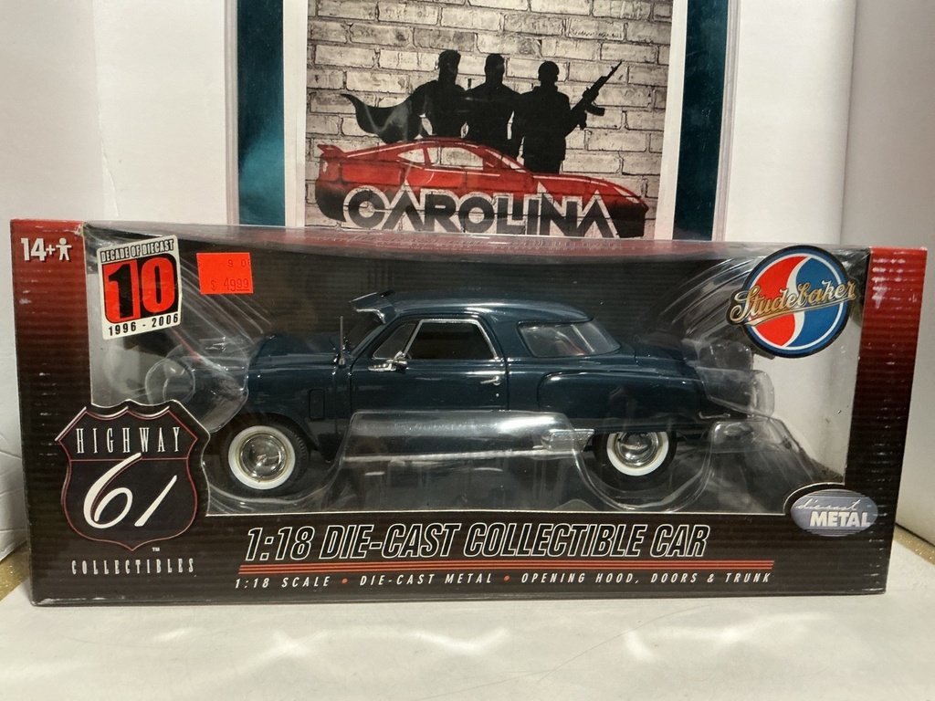 1:18 HIGHWAY 61 COLLECTIBLES - 1951 STUDEBAKER COLLECTIBLE CAR