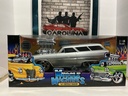 1:18 MUSCLE MACHINES- ‘65 CHEVELLE WAGON
