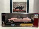 1:18 ROAD SIGNATURE DIE CAST METAL- FORD 1955 THUNDERBIRD