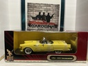 1:18 ROAD SIGNATURE DIE CAST METAL- FORD 1955 THUNDERBIRD