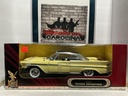 1:18 ROAD SIGNATURE DIE CAST METAL- 1961 DESOTO ADVENTURER