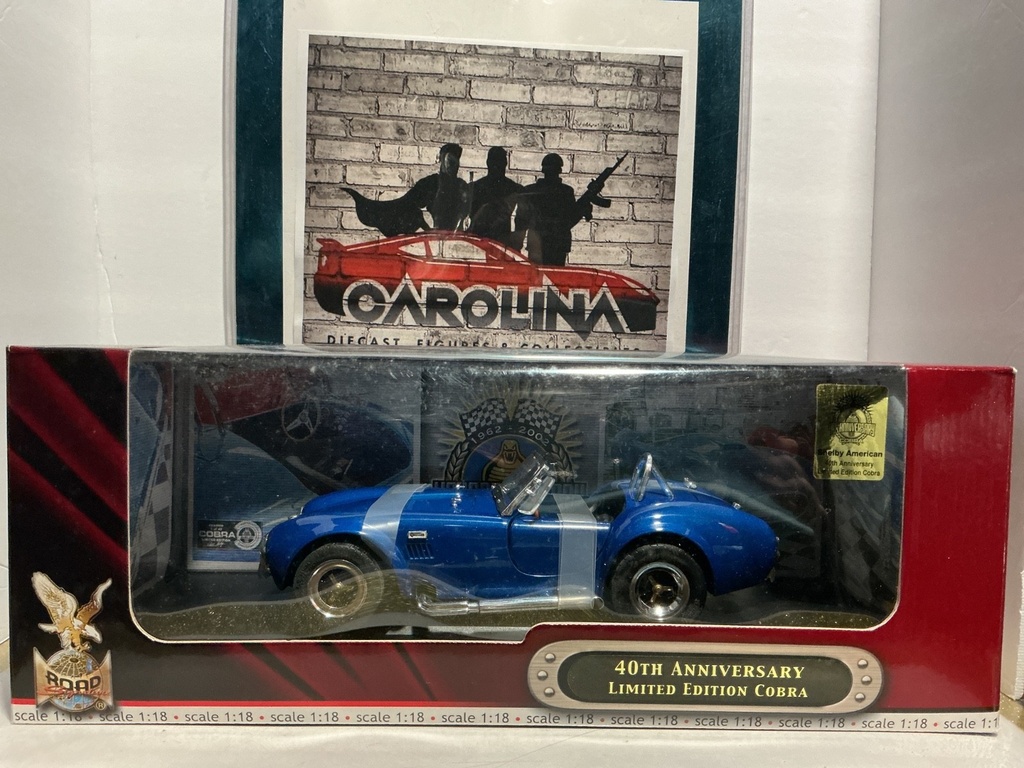 [008039] 1:18 ROAD SIGNATURE DIE CAST METAL- 40TH ANNIVERSARY LIMITED EDITION COBRA