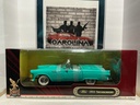 1:18 ROAD SIGNATURE DIE CAST METAL- FORD 1955 THUNDERBIRD