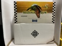 1:18 EXOTO SUZUKA SUN CORVETTE [GOLD/BLACK] [RASHING] [BOX & WIPERS DAMAGED]
