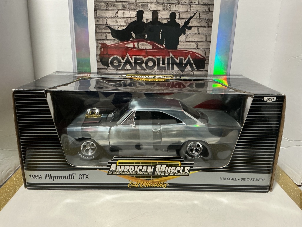 1:18 ERTL  AMERICAN MUSCLE 1969 PLYMOUTH GTX  [CHROME/GOLD ON BLACK]