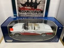 1:18 MOTORMAX DIECAST COLLECTION - 1957 BUICK ROADMASTER [WHITE/RED]