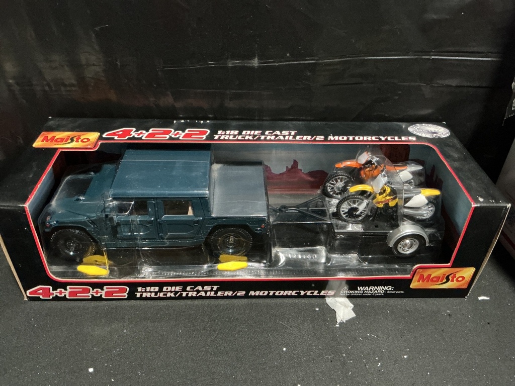 1:18 MAISTO 4+2+2 Hummer (Hard-Top) W/ KTM 520SX - SUZUKI RM250