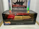 1:18 HOTWHEELS COLLECTIBLES - 1950 MERCURY WOODIE