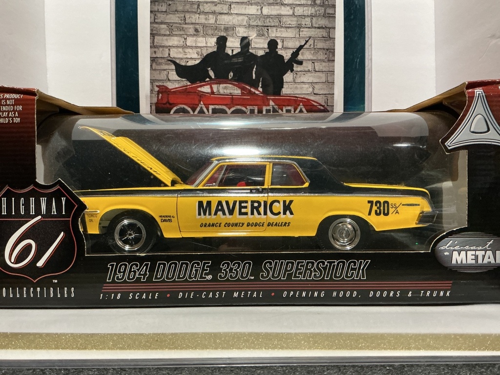 1:18 HIGHWAY 61 1964 DODGE 330 SUPERSTOCK