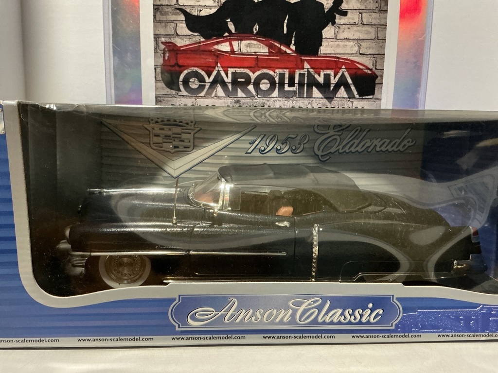 1:18 ANSON CLASSIC - 1953 ELDORADO BLACK ON TAN [RASHING ALL OVER CAR]