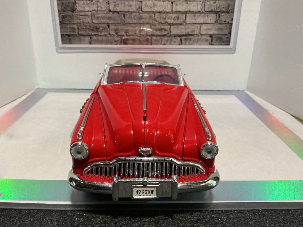 [102058] 1:18 MOTOR MAX 1949 BUICK CONVERTABLE
