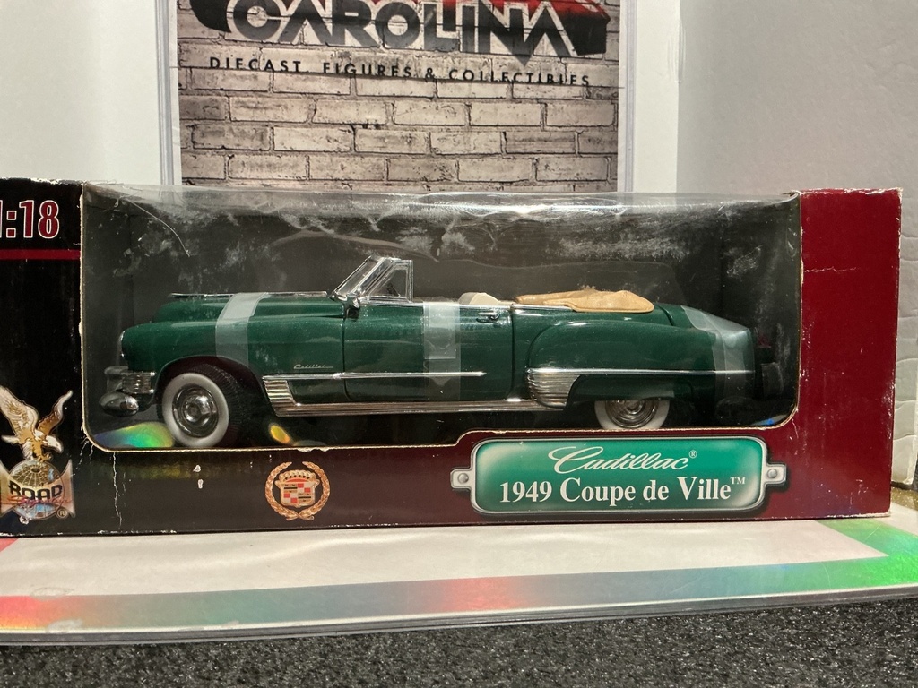 1:18 ROAD SIGNATURE 1949 CADILLAC COUPE DE VILLE  {BOX DAMAGED} GREEN ON TAN