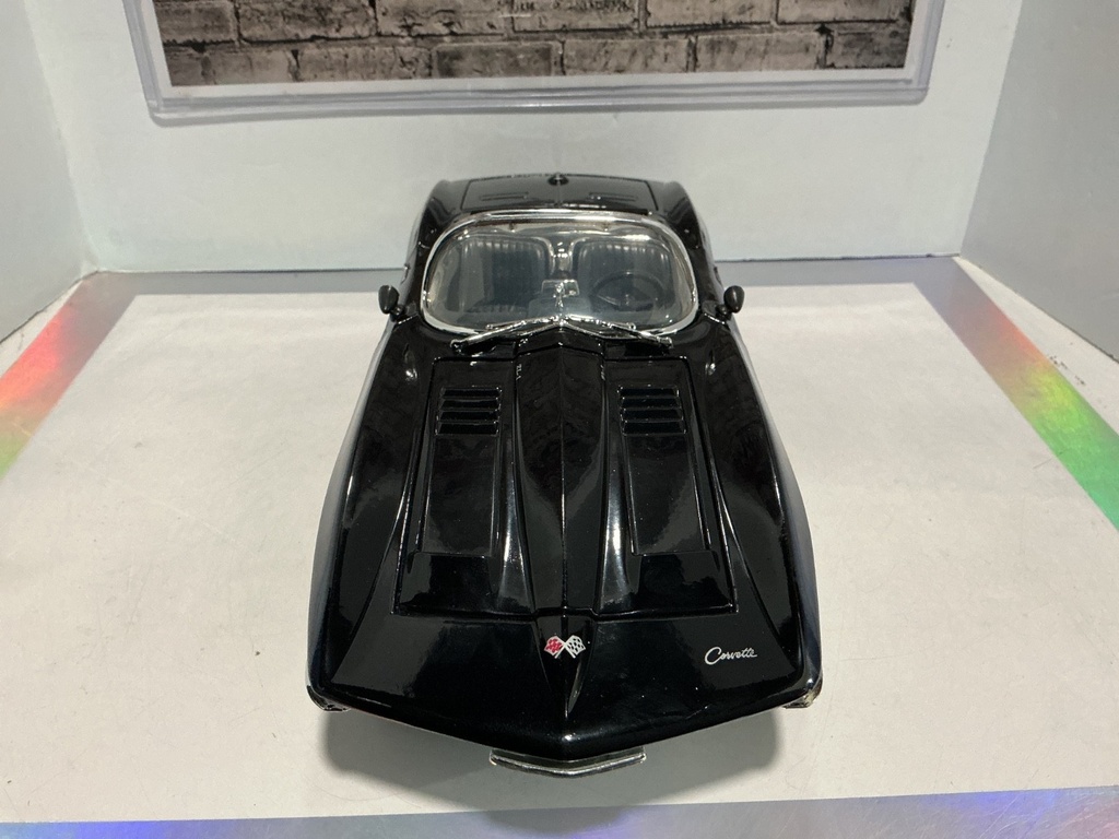[102053] 1:18 MOTOR MAX 1965 CHEVY CORVETTE