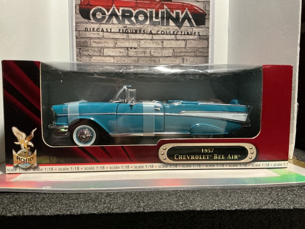 [102177] 1:18 ROAD SIGNATURE 1957 CHEVROLET BEL AIR BLUE ON BLUE