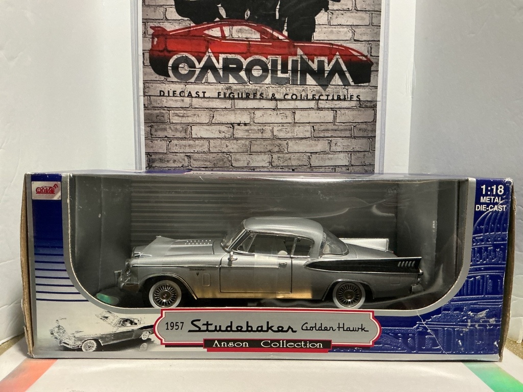 [102387] 1:18 ANSON CLASSIC 1957 STUDIOBAKER GOLDEN HAWK