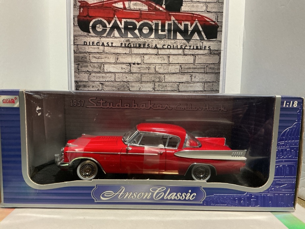 [102385] 1:18 ANSON CLASSIC 1957 STUDIOBAKER GOLDEN HAWK