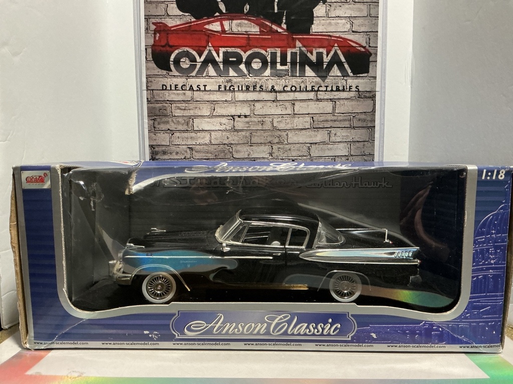 [102383] 1:18 ANSON CLASSIC 1957 STUDIOBAKER GOLDEN HAWK *DAMAGED BOX*
