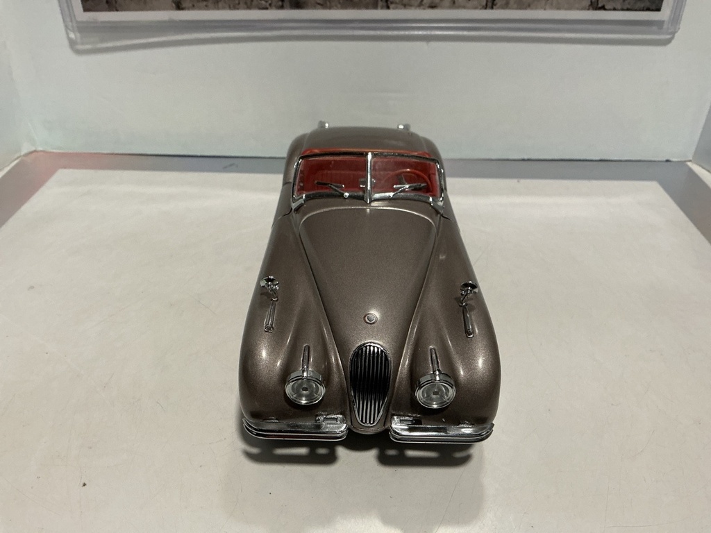 1:24 DANBURY MINT 1949 JAGUAR XK120