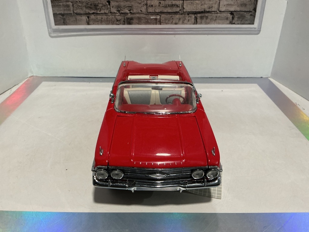 [102077] 1:24 FRANKLIN MINT B11WU01 1960 CHEVORLET CONVERTIBLE