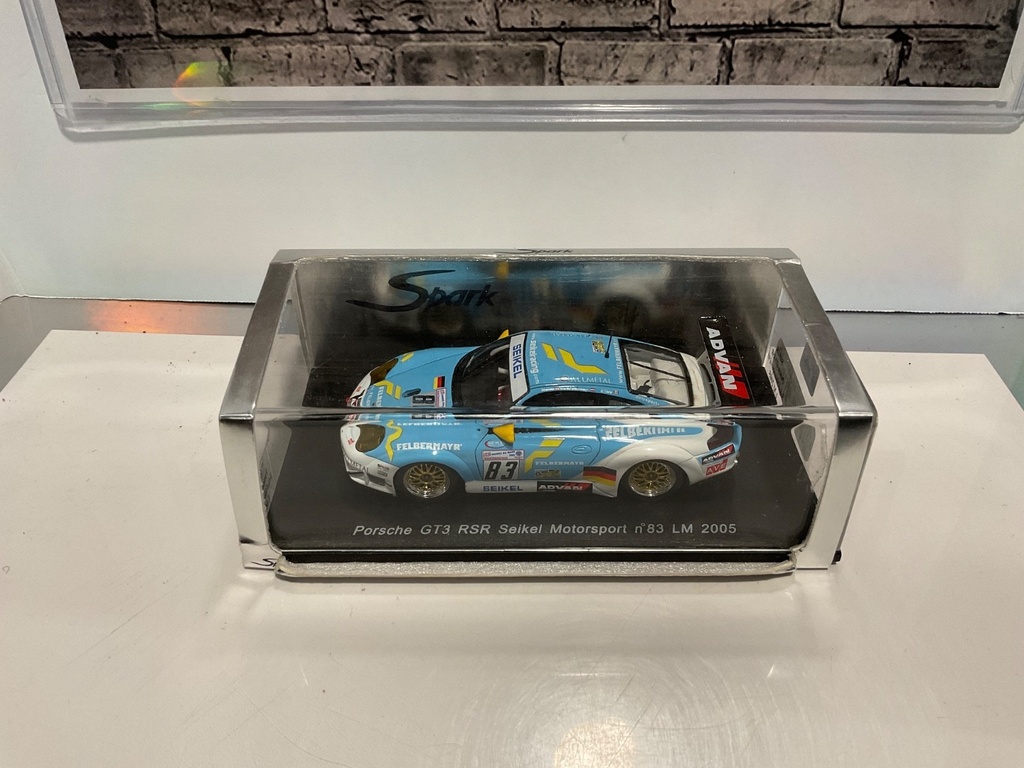 1:43 SPARK PORSCHE GT3 RSR SEIKEL MOTORSPORT N83 LM 2005