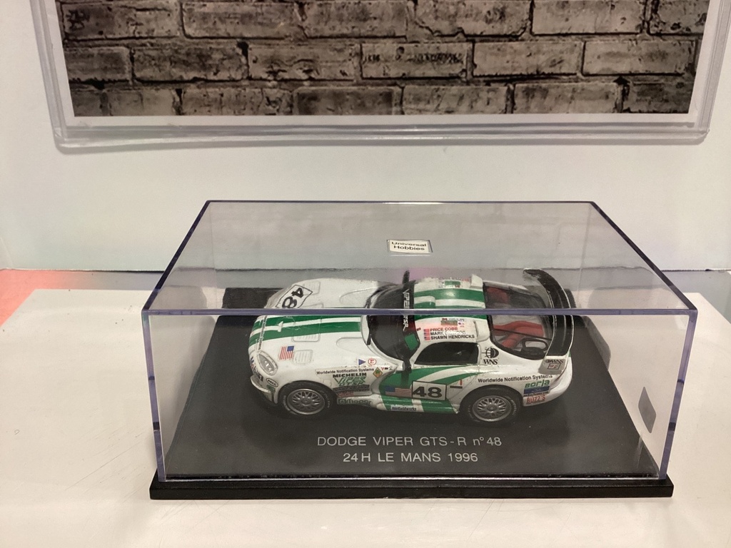 1:43 UNIVERSAL HOBBIES DODGE VIPER GTS -R N48 24 H LE MANS 1996 #48