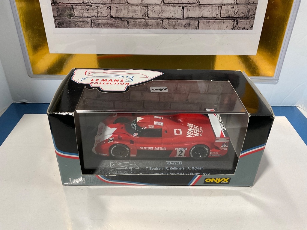 1:43 ONYX RALLYCAR TOYOTAGT ONE “VENTURE SAFENET” 1999