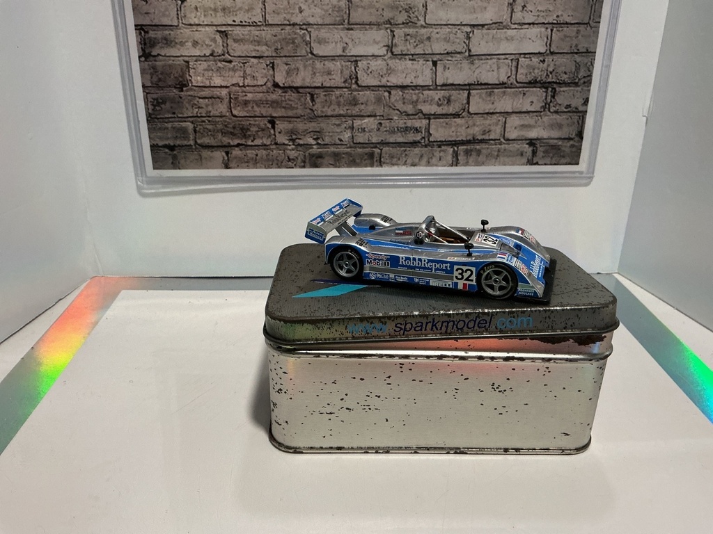 1:43 SPARK R & S RILEY & SCOTT MKIII #32 LE MANS 99