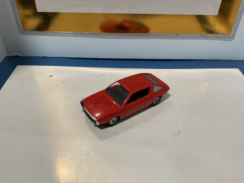 [001634] 1:43 SOLIDO MADE IN FRANCE RENAULT 17