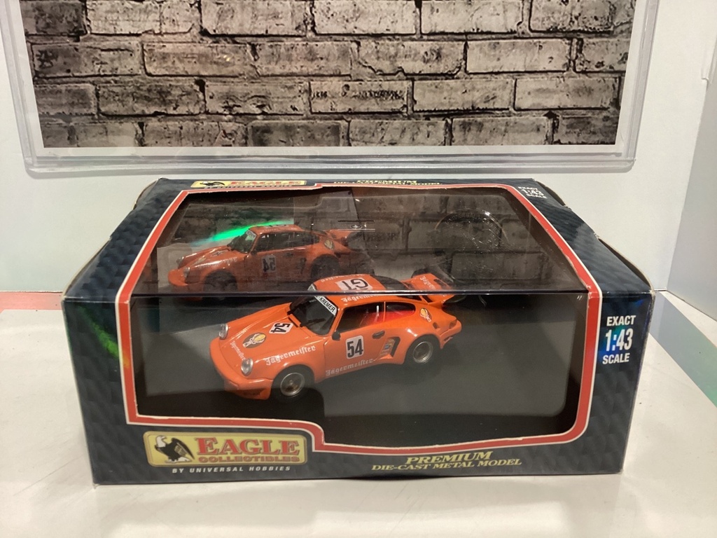 1:43 UNIVERSAL HOBBIES EAGLE COLLECTIBLES PORSCHE KREMER #54