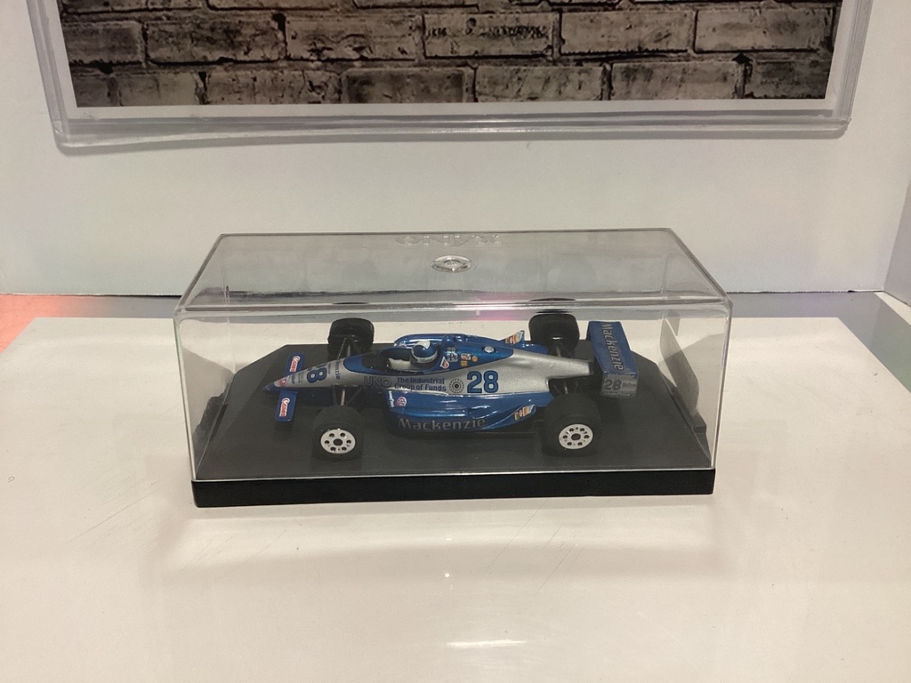 1:43 ONYX F1  Mackenzie #28