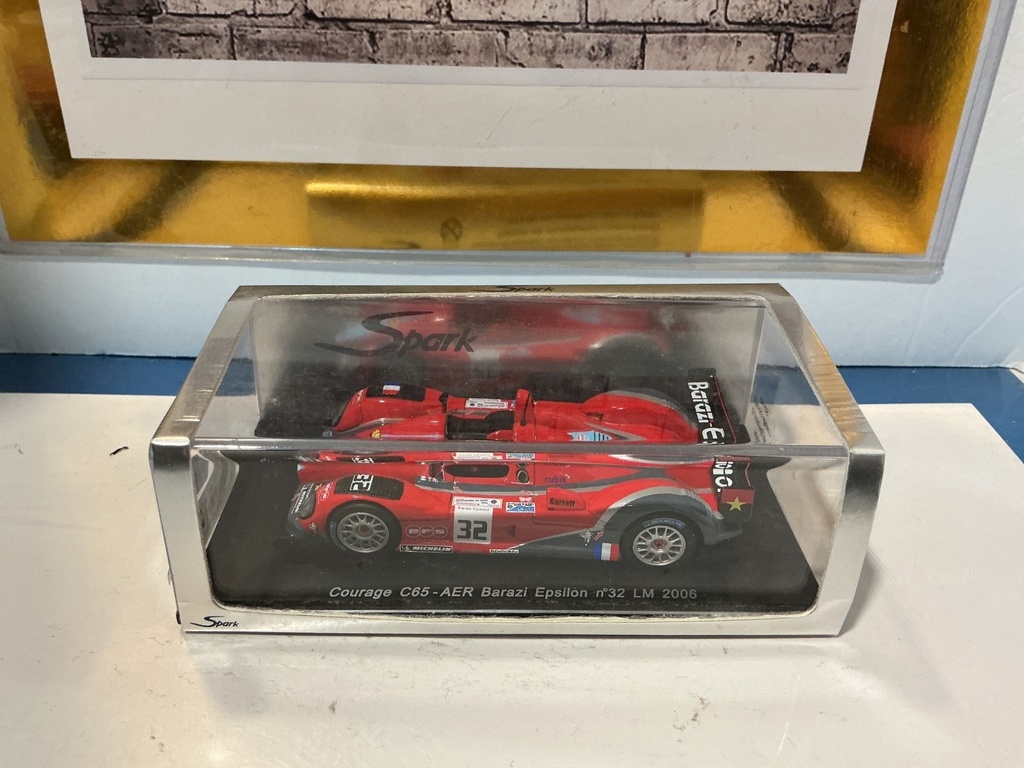 1:43 SPARK COURAGE C65 AER BARAZI EPSITION N32 LM 2006