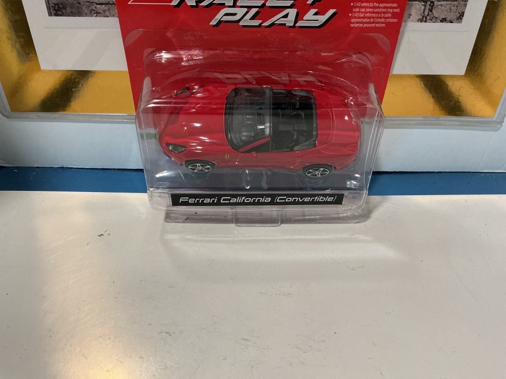BURAGO 1:43 FERRARI CALIFORNIA CONVERTIBLE