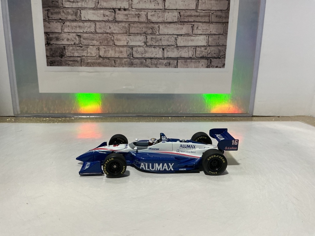 1:43 Minichamps Reynard Indycar #16 Kawneer