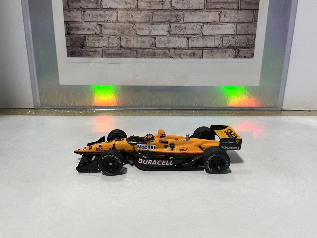 1:43 Minichamps Lola Indycar #9 Raul Boesel