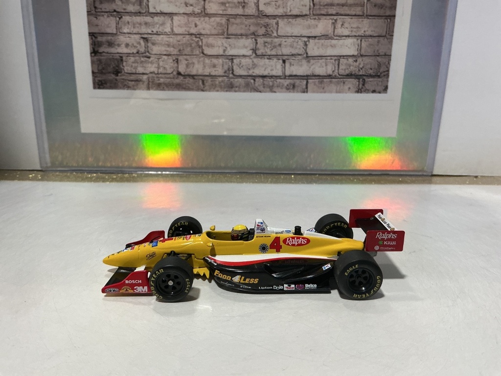 1:43 Minichamps Reynard Indycar #4 Ritchie Hearn