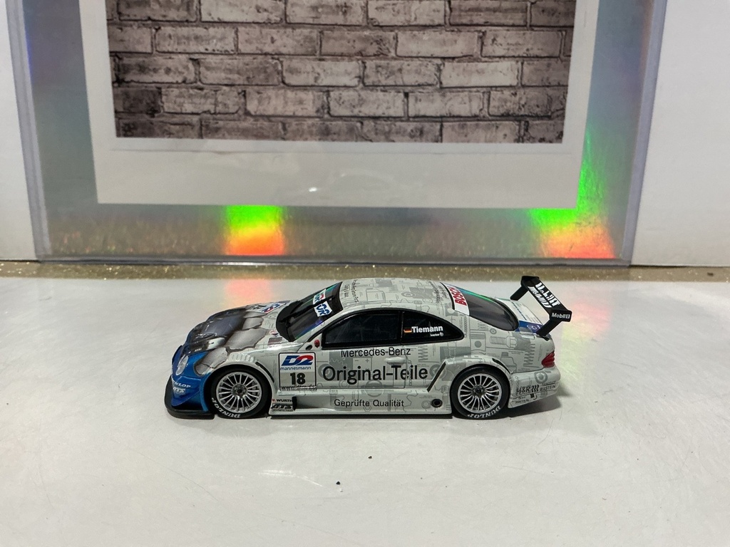 1:43 Minichamps Mercedes-Benz CLK V8 #18