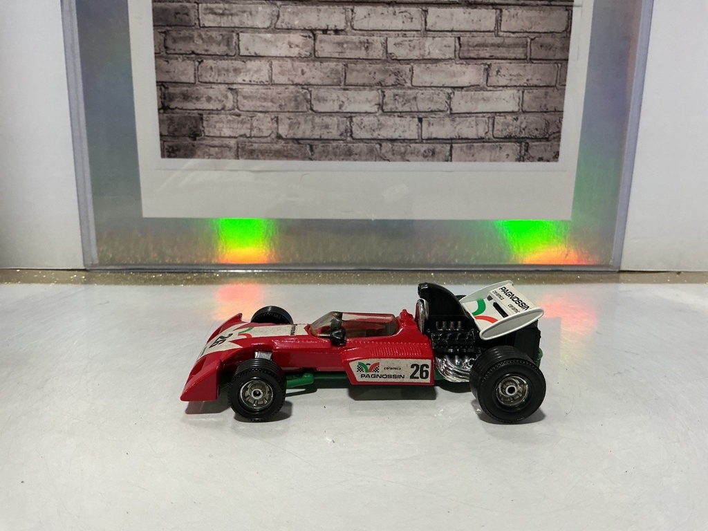 [004661] 1:43 Corgi Toys Made in Gt. Britain WhizzWheels Surtees TS.9B-F1 #26