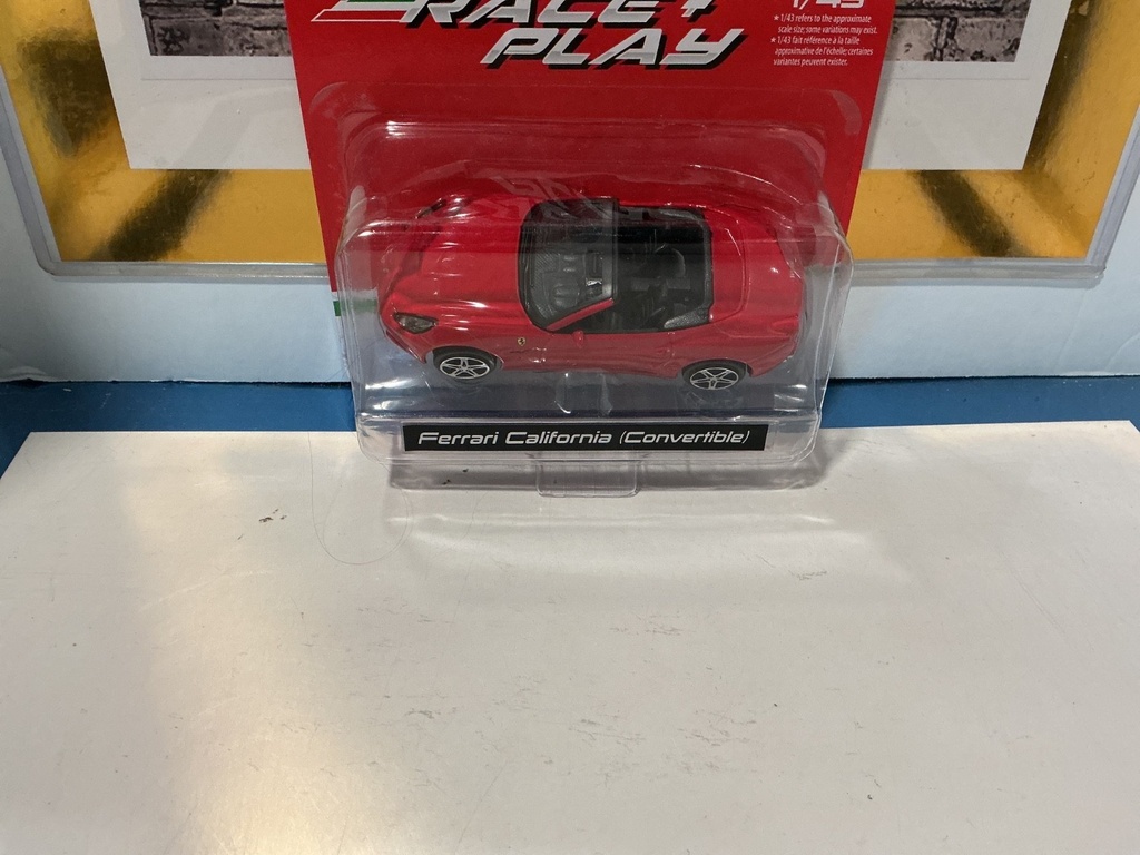 [004454] BURAGO 1:43 FERRARI CALIFORNIA CONVERTIBLE